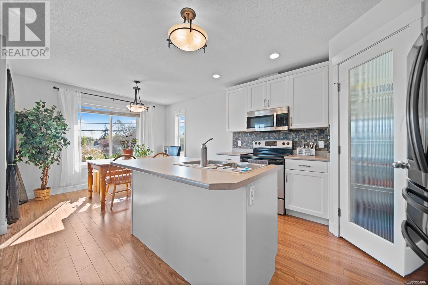 Property at 1541 Extension Rd image 4