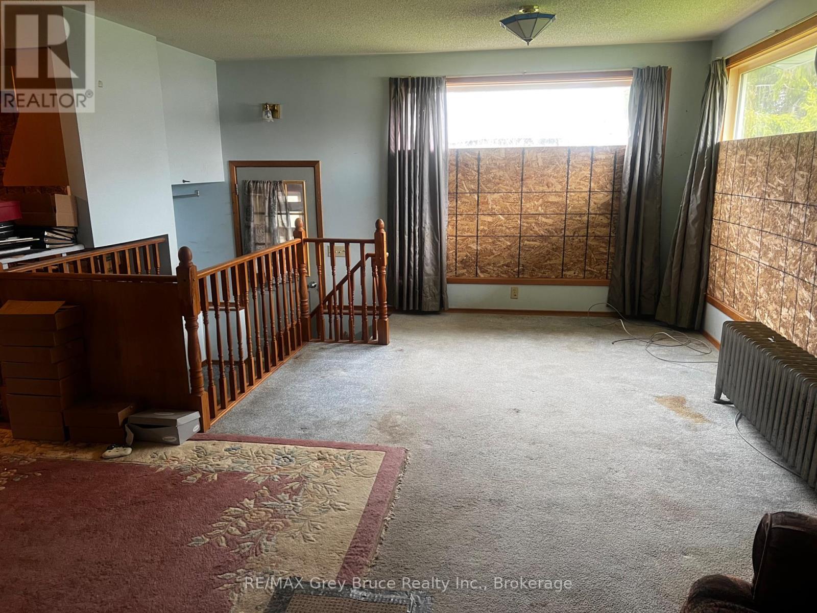 10179 6 Highway, Georgian Bluffs, Ontario  N0H 2T0 - Photo 18 - X12121153