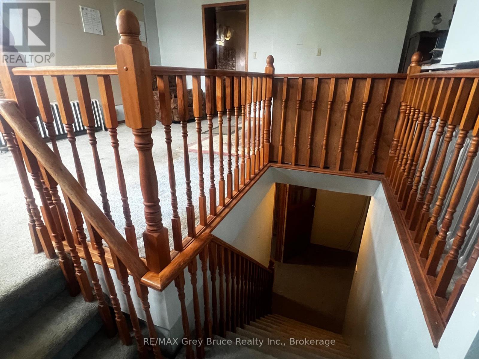 10179 6 Highway, Georgian Bluffs, Ontario  N0H 2T0 - Photo 32 - X12121153