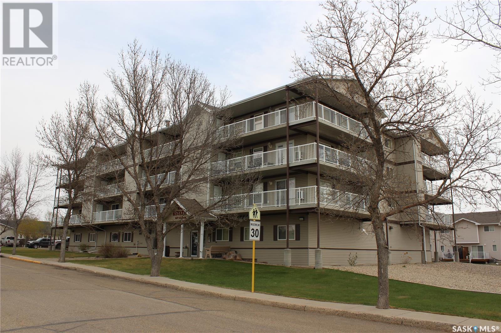 206 1637 First Street, Estevan, Saskatchewan  S4A 2X4 - Photo 2 - SK004870