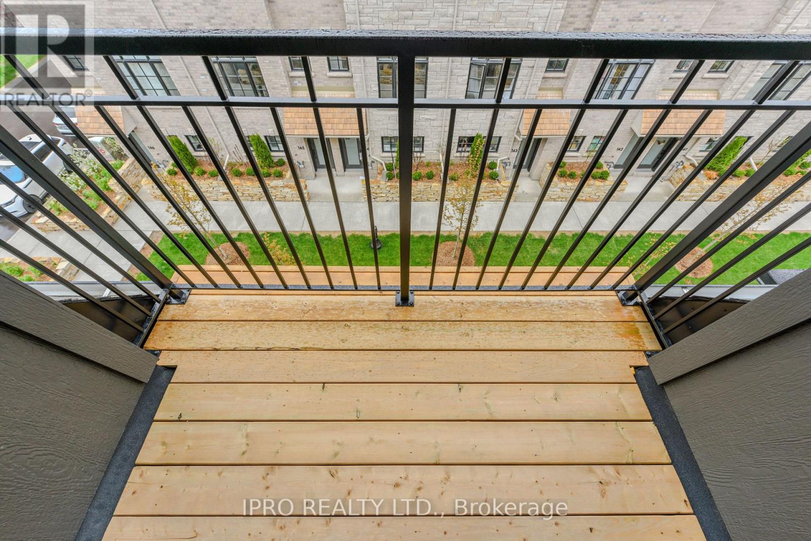 135 - 35 Lunar Crescent, Mississauga (Streetsville), Ontario  L5M 2R6 - Photo 30 - W12128992