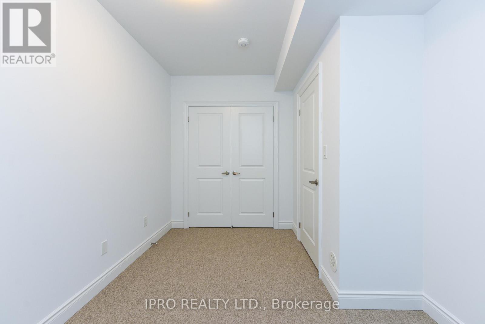 135 - 35 Lunar Crescent, Mississauga (Streetsville), Ontario  L5M 2R6 - Photo 32 - W12128992