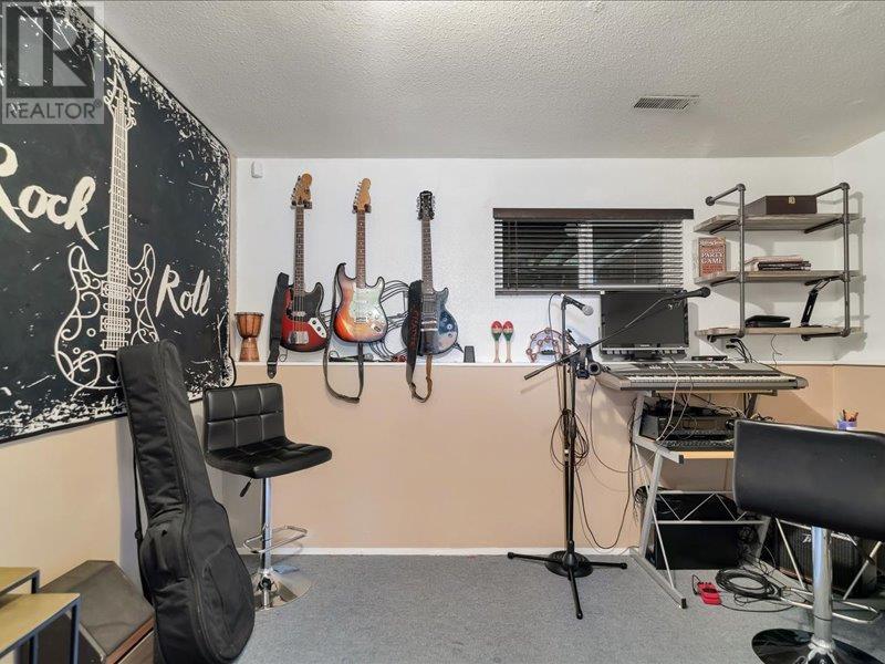 21125 Cook Avenue, Maple Ridge, British Columbia  V2X 7P7 - Photo 16 - R2999161