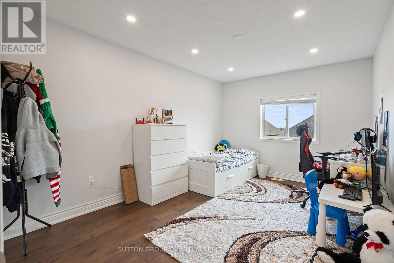 2071 Mcfadden Street, Innisfil, Ontario  L9S 0H6 - Photo 21 - N12128548