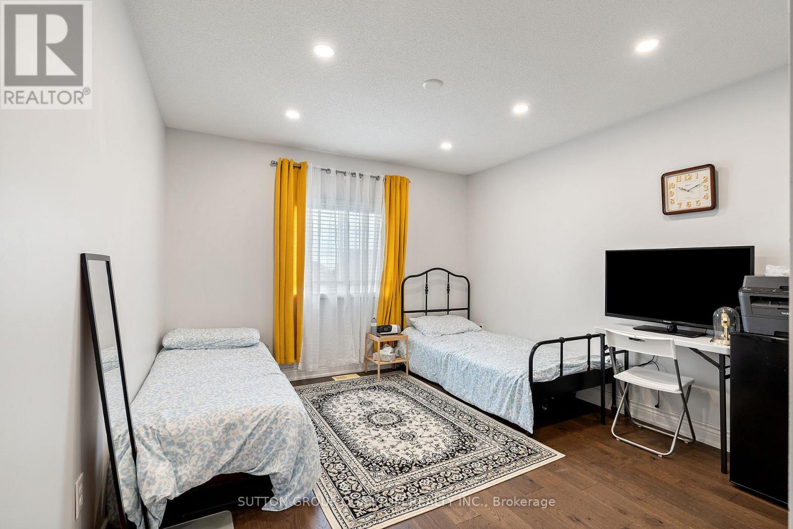 2071 Mcfadden Street, Innisfil, Ontario  L9S 0H6 - Photo 19 - N12128548