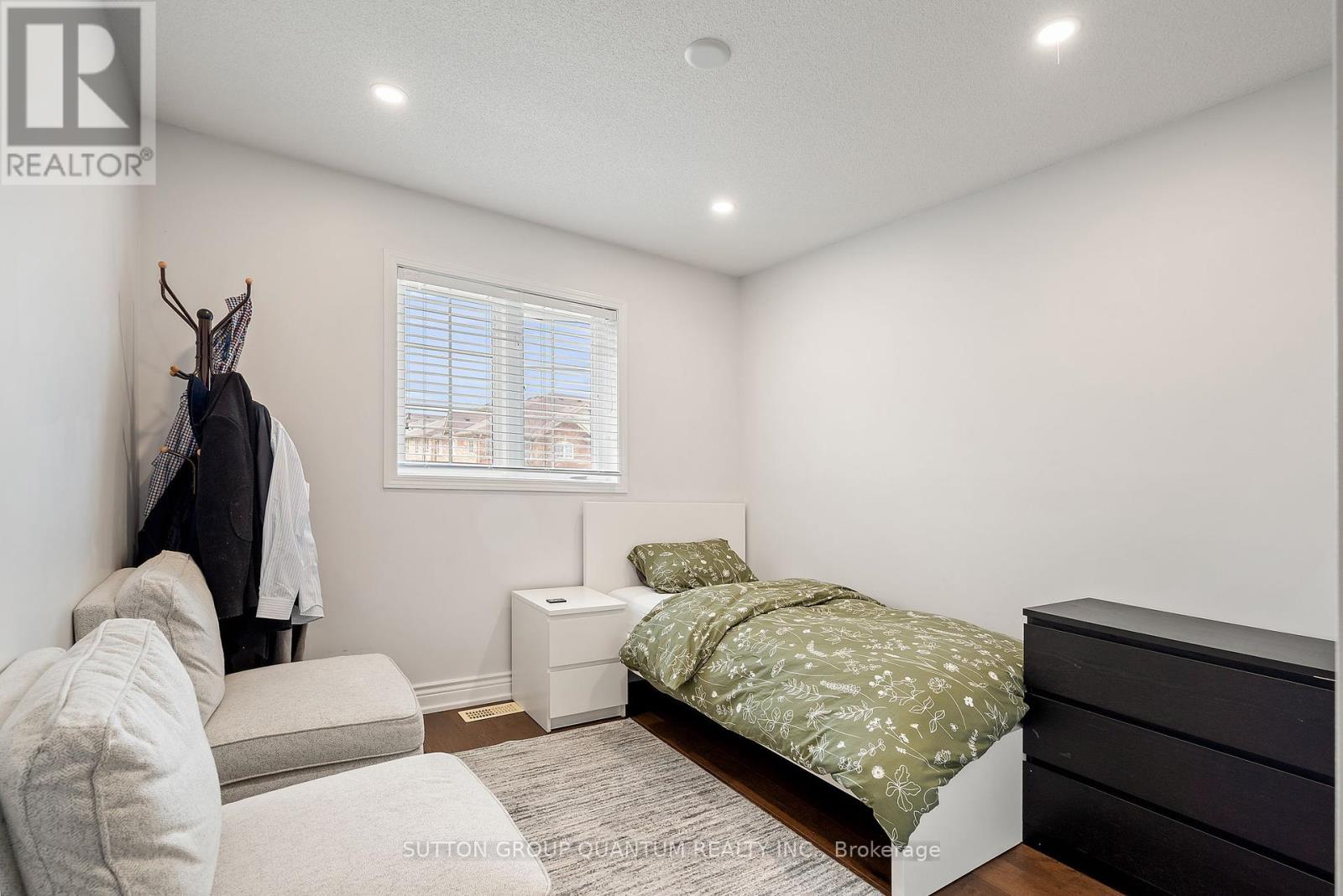 2071 Mcfadden Street, Innisfil, Ontario  L9S 0H6 - Photo 24 - N12128548