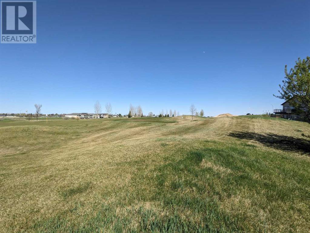 Property at 722 Fairways Drive image 4
