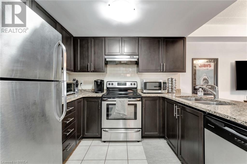 Property at 45 KINGSBURY Square Unit# 213 image 4