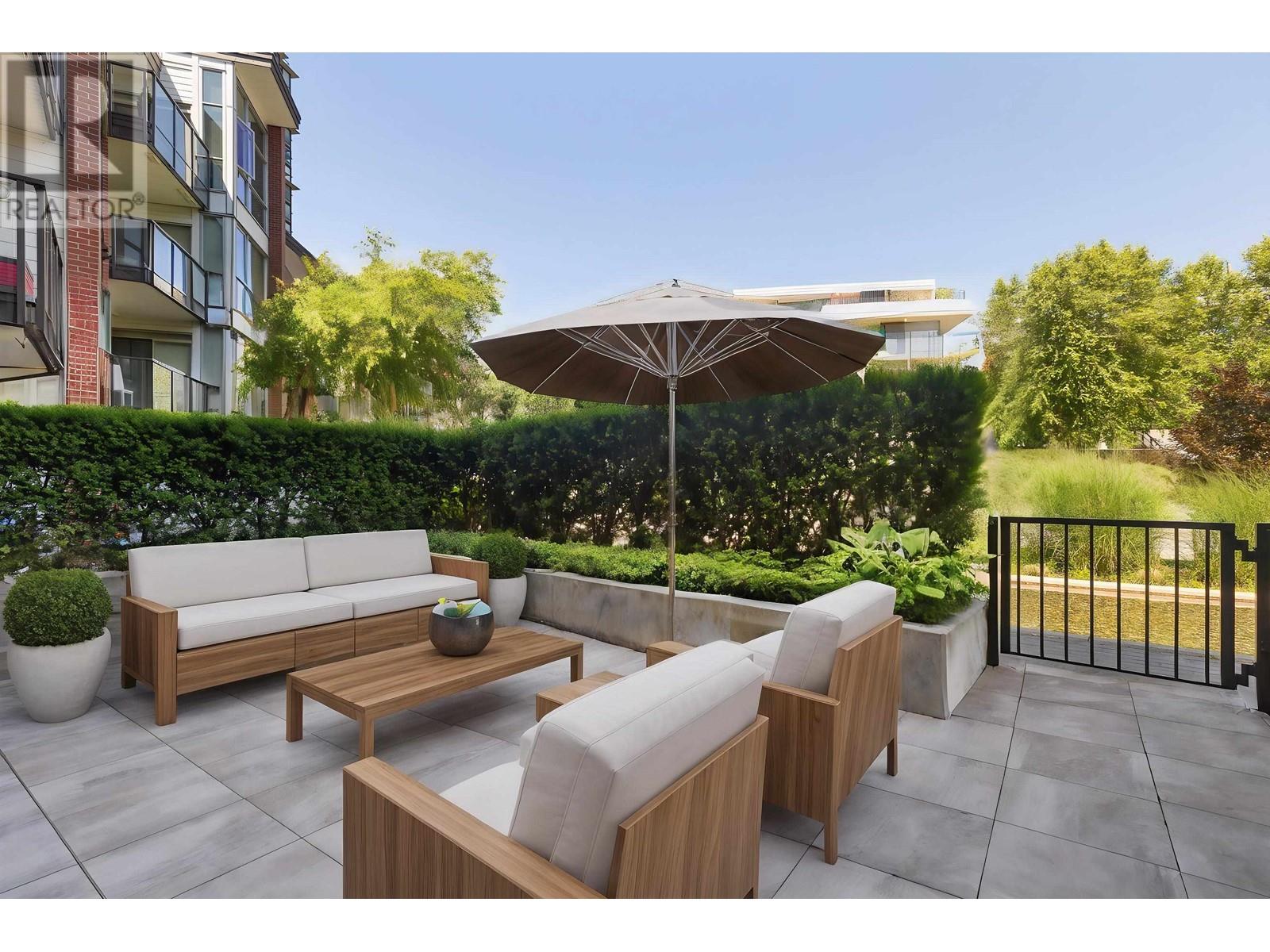 110 20 E ROYAL AVENUE, New Westminster, British Columbia