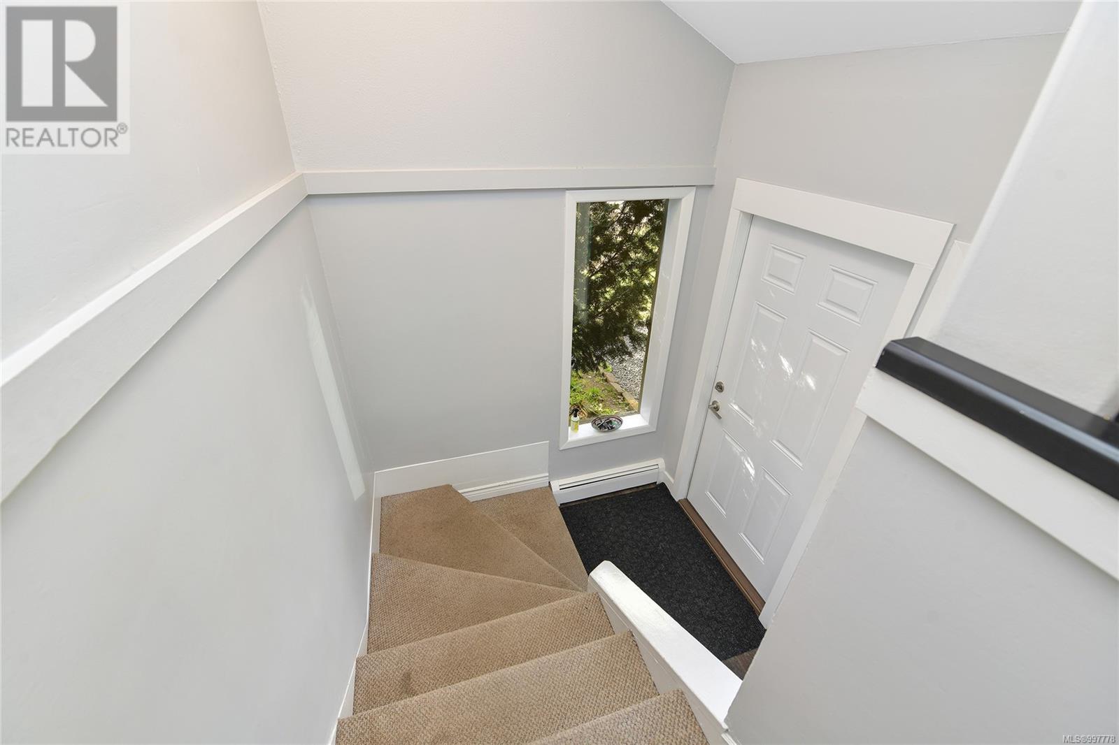 Property at 2589 Wentwich Rd image 2