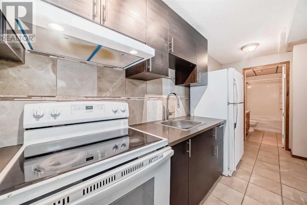 118 Panamount Villas Nw, Calgary, Alberta  T3K 0A3 - Photo 28 - A2217377