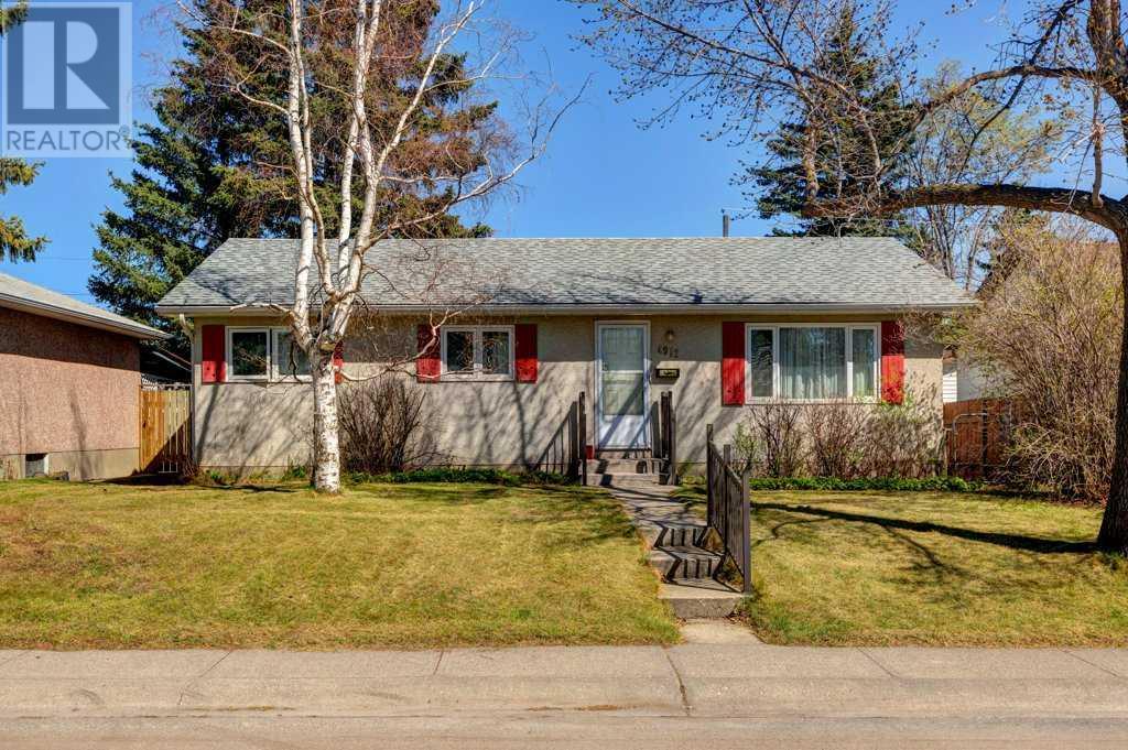 4912 43 Street SW, calgary, Alberta