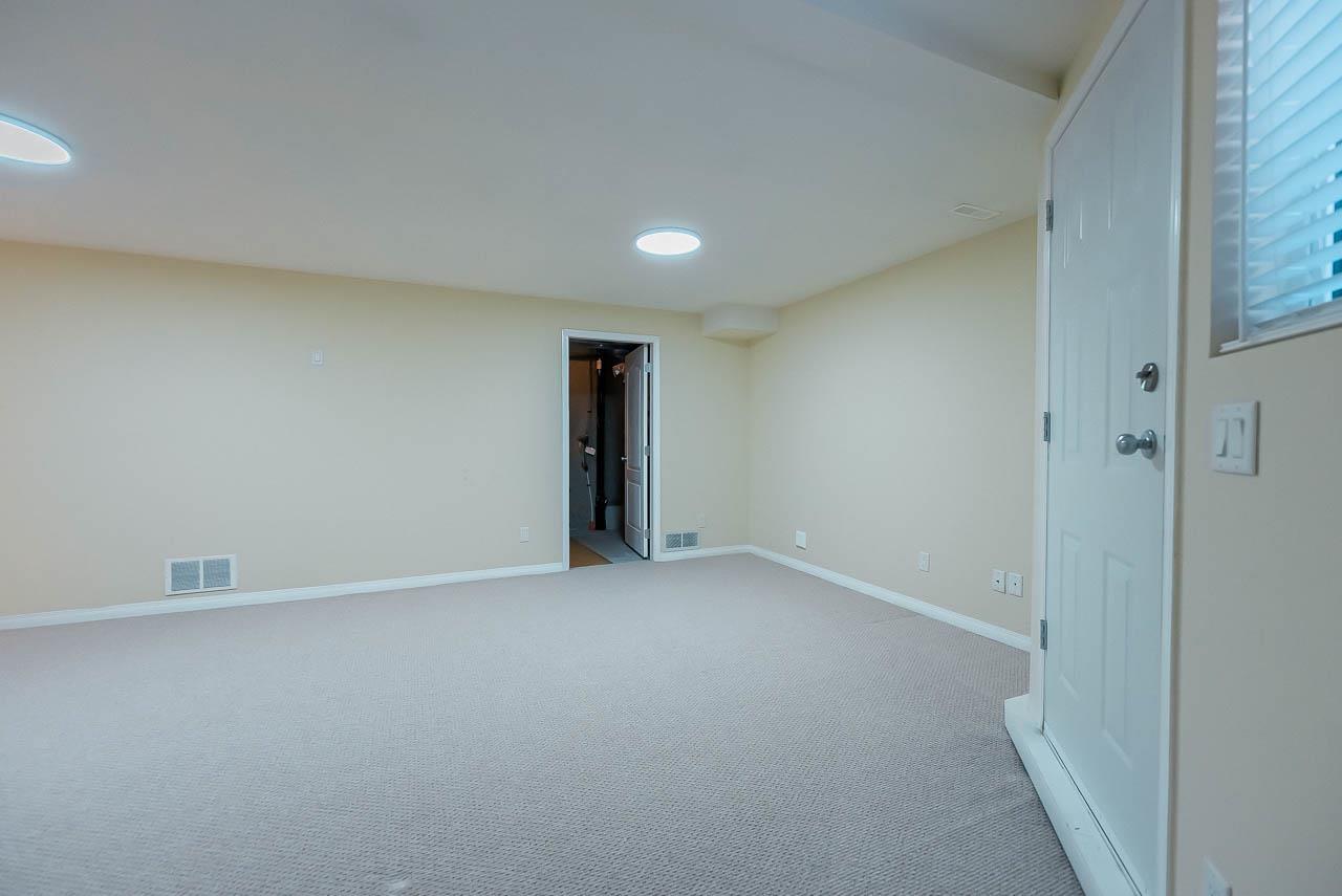 6918 201b Street, Langley, British Columbia  V2Y 2Y1 - Photo 32 - R2999401