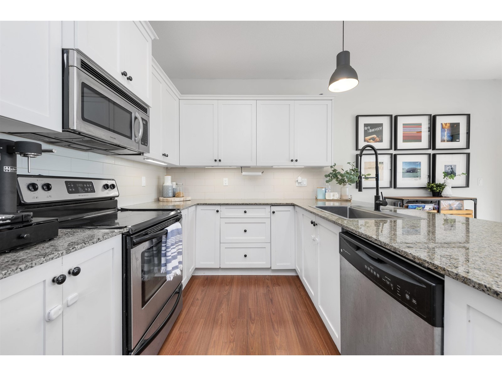 408 17712 57a Avenue, Surrey, British Columbia  V3S 1J1 - Photo 4 - R2999416