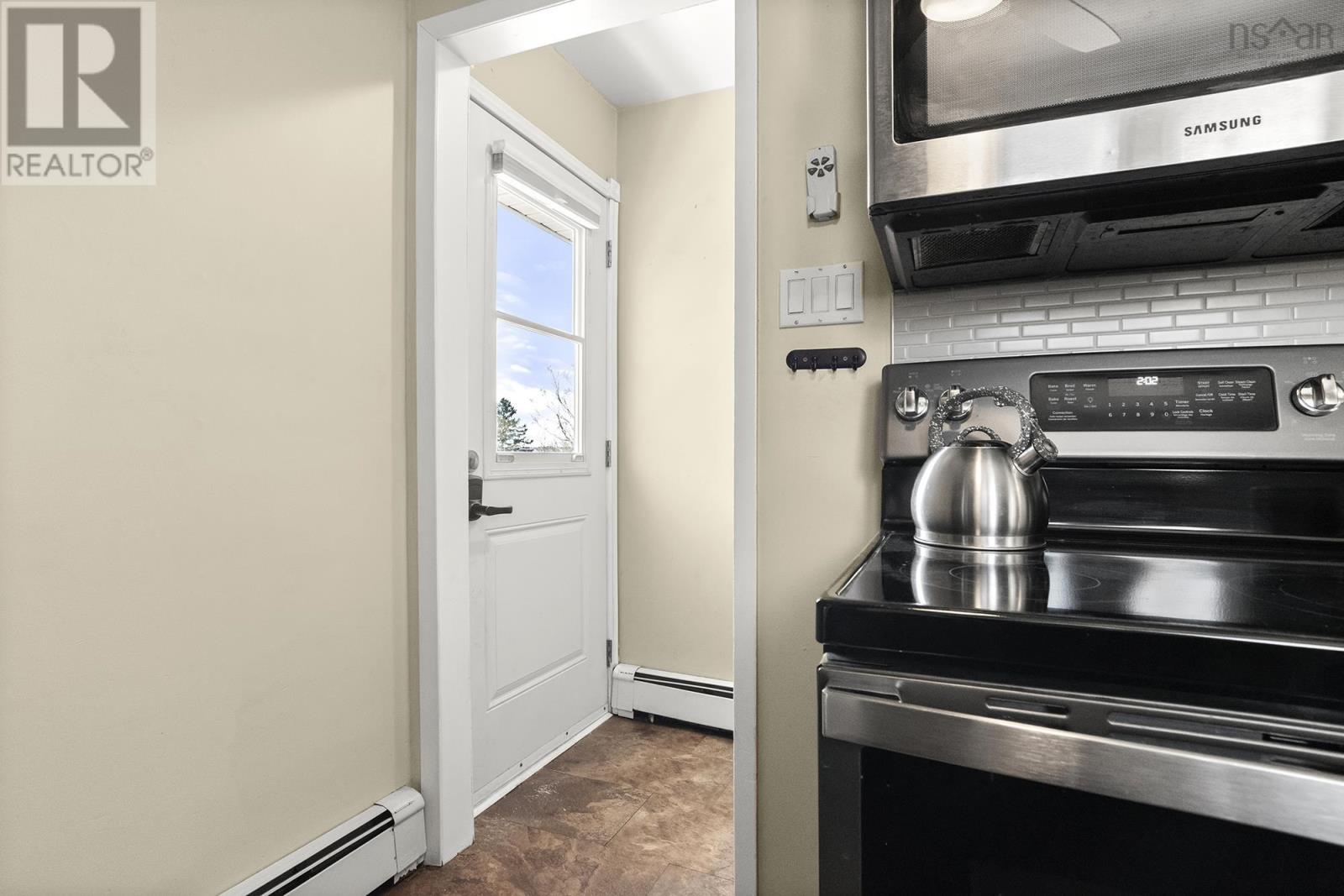 Property at 140 Balsam Circle image 5