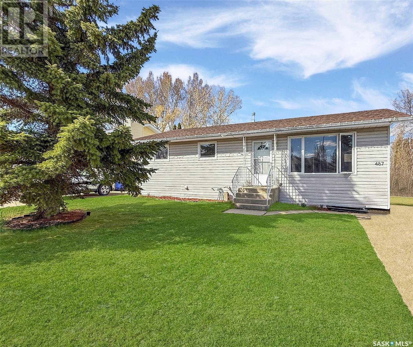 487 Steele Crescent, Swift Current, Saskatchewan  S9H 4P8 - Photo 1 - SK004710