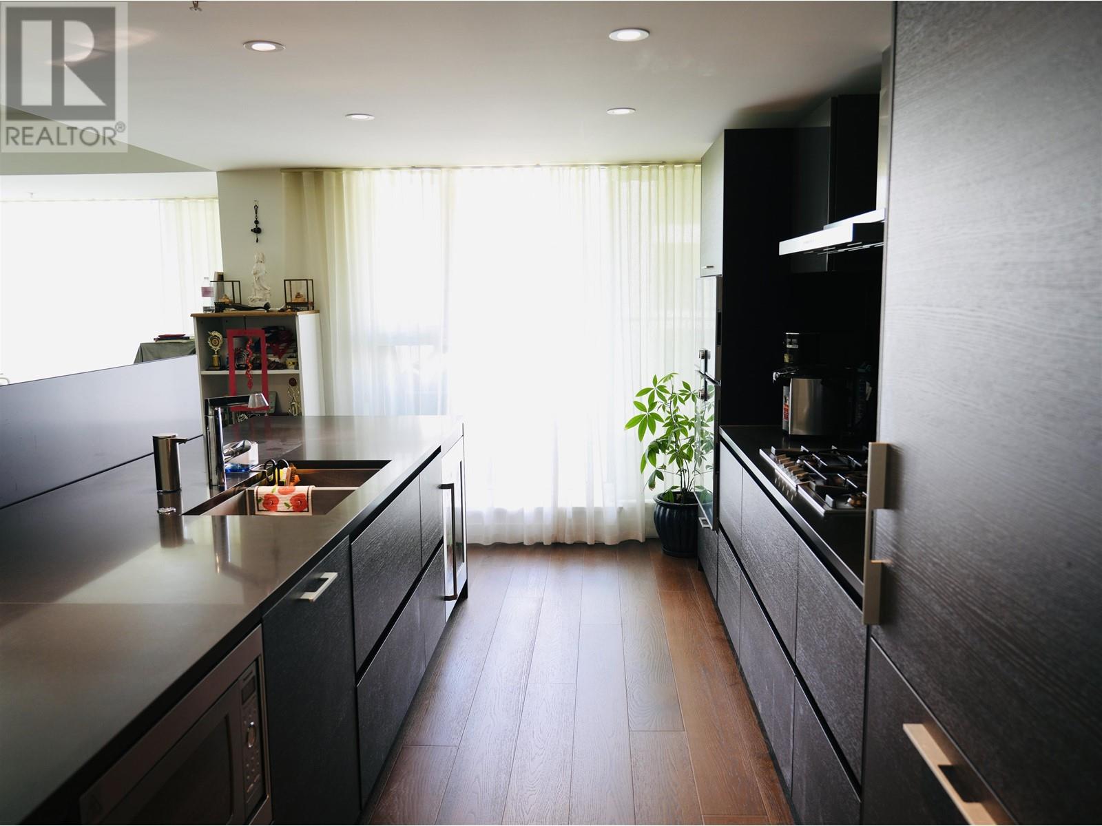603 1571 W 57th Avenue, Vancouver, British Columbia  V6P 0H7 - Photo 3 - R2996560