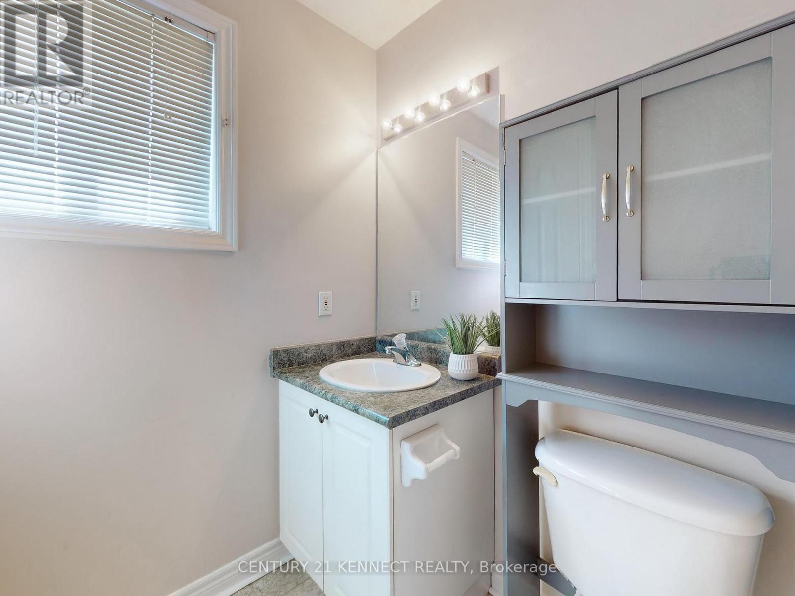 249 Stanley Street, Barrie, Ontario  L4M 7G2 - Photo 27 - S12129013
