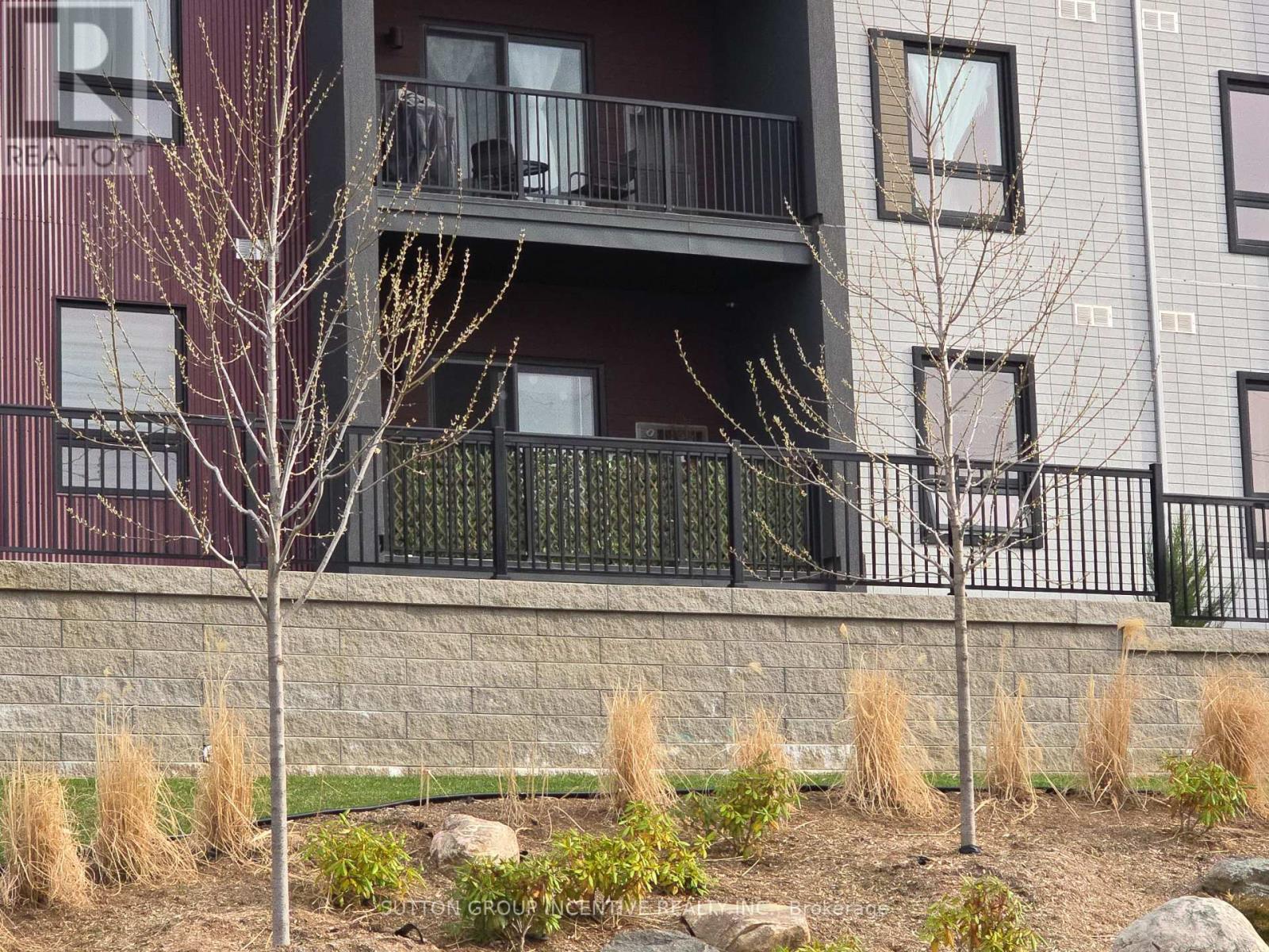 106 - 4 Spice Way, Barrie, Ontario  L9J 0M2 - Photo 7 - S12129051