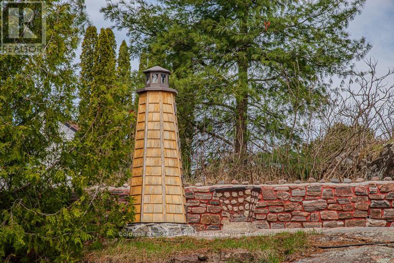 945 Riverside Drive, Parry Sound Remote Area, Ontario  P0G 1A0 - Photo 4 - X12119022