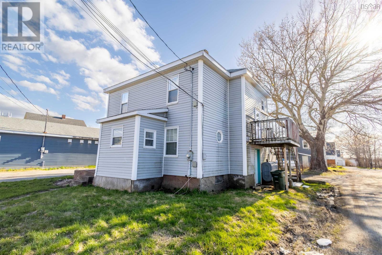 455 Whitney Avenue, Sydney, Nova Scotia  B1L 1G2 - Photo 2 - 202510042