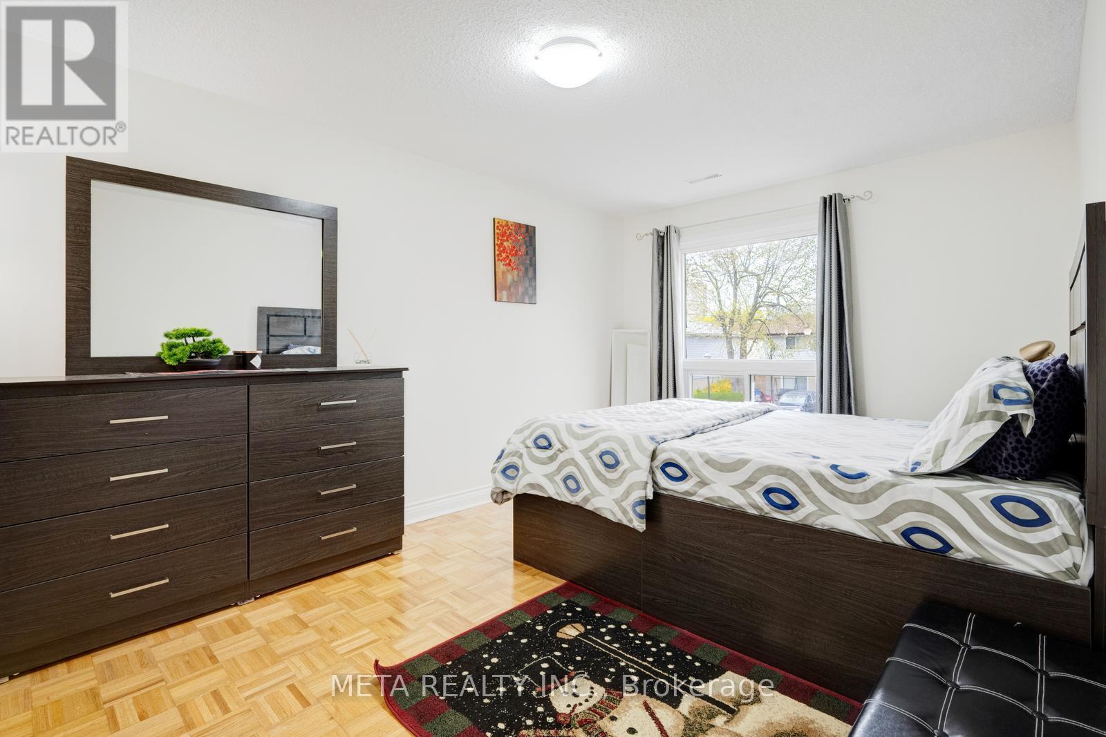 24 Horseshoe Court, Brampton, Ontario  L6S 1S1 - Photo 15 - W12129049