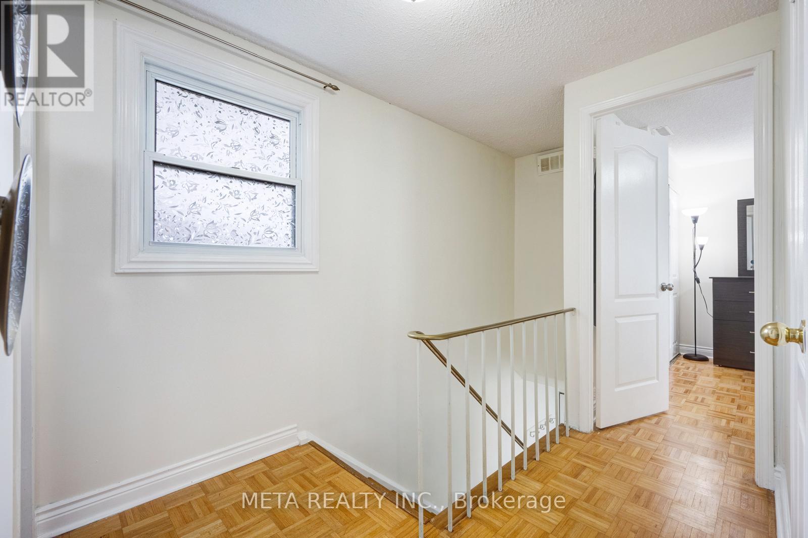 24 Horseshoe Court, Brampton, Ontario  L6S 1S1 - Photo 19 - W12129049