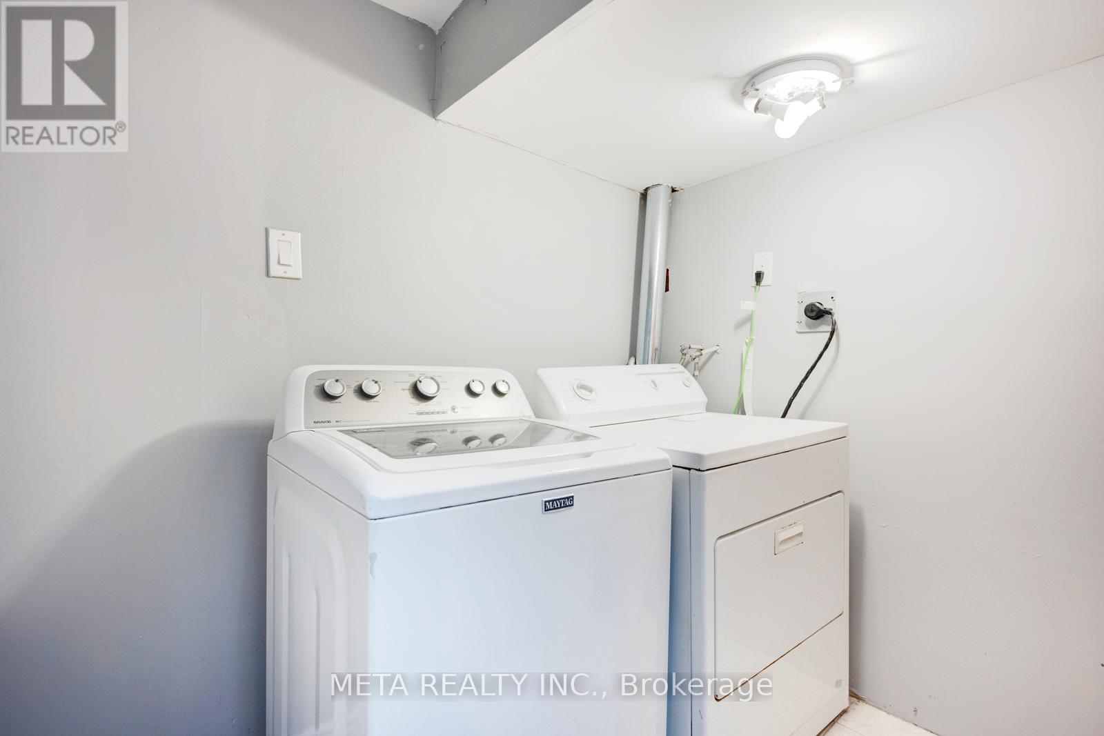 24 Horseshoe Court, Brampton, Ontario  L6S 1S1 - Photo 28 - W12129049