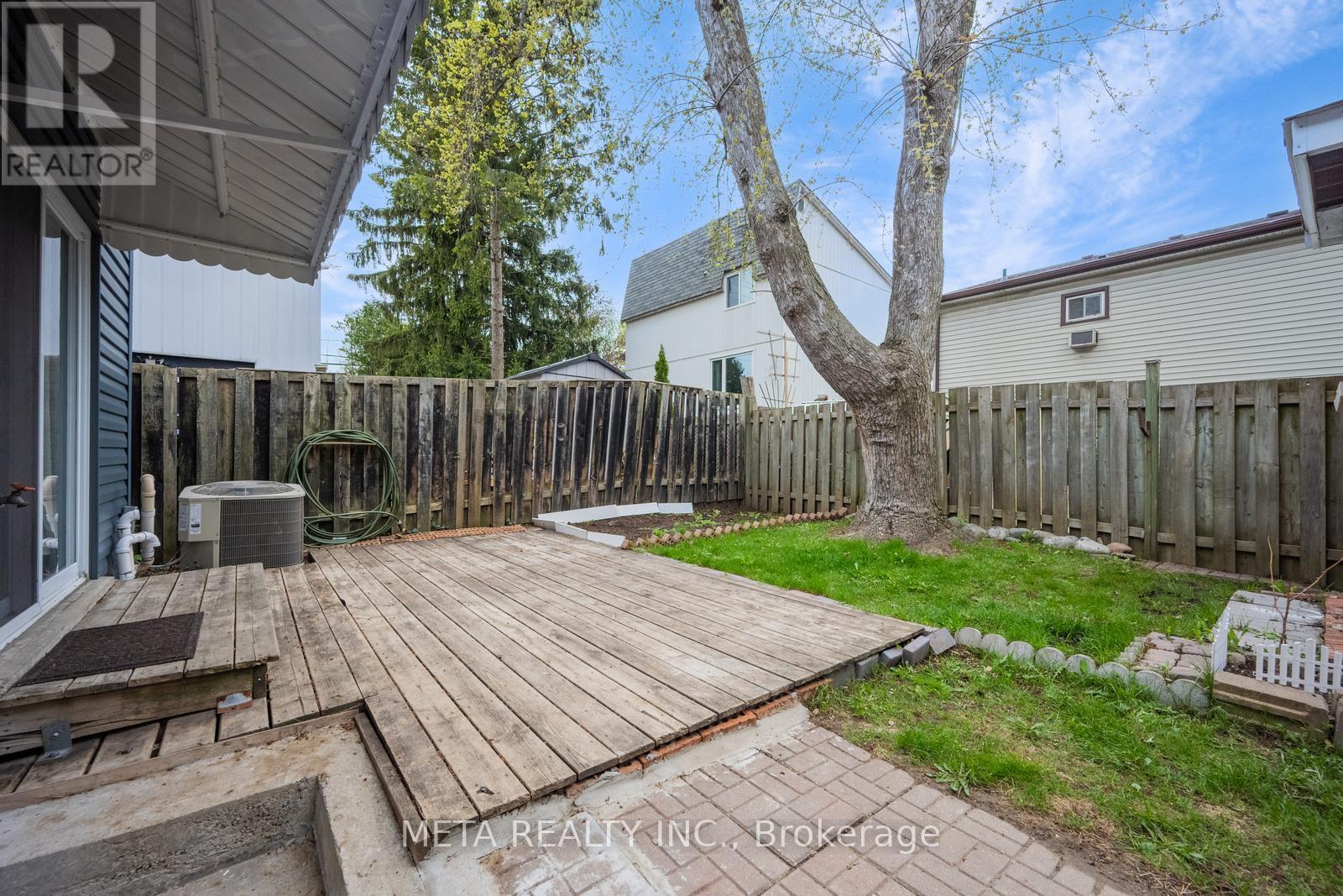 24 Horseshoe Court, Brampton, Ontario  L6S 1S1 - Photo 32 - W12129049