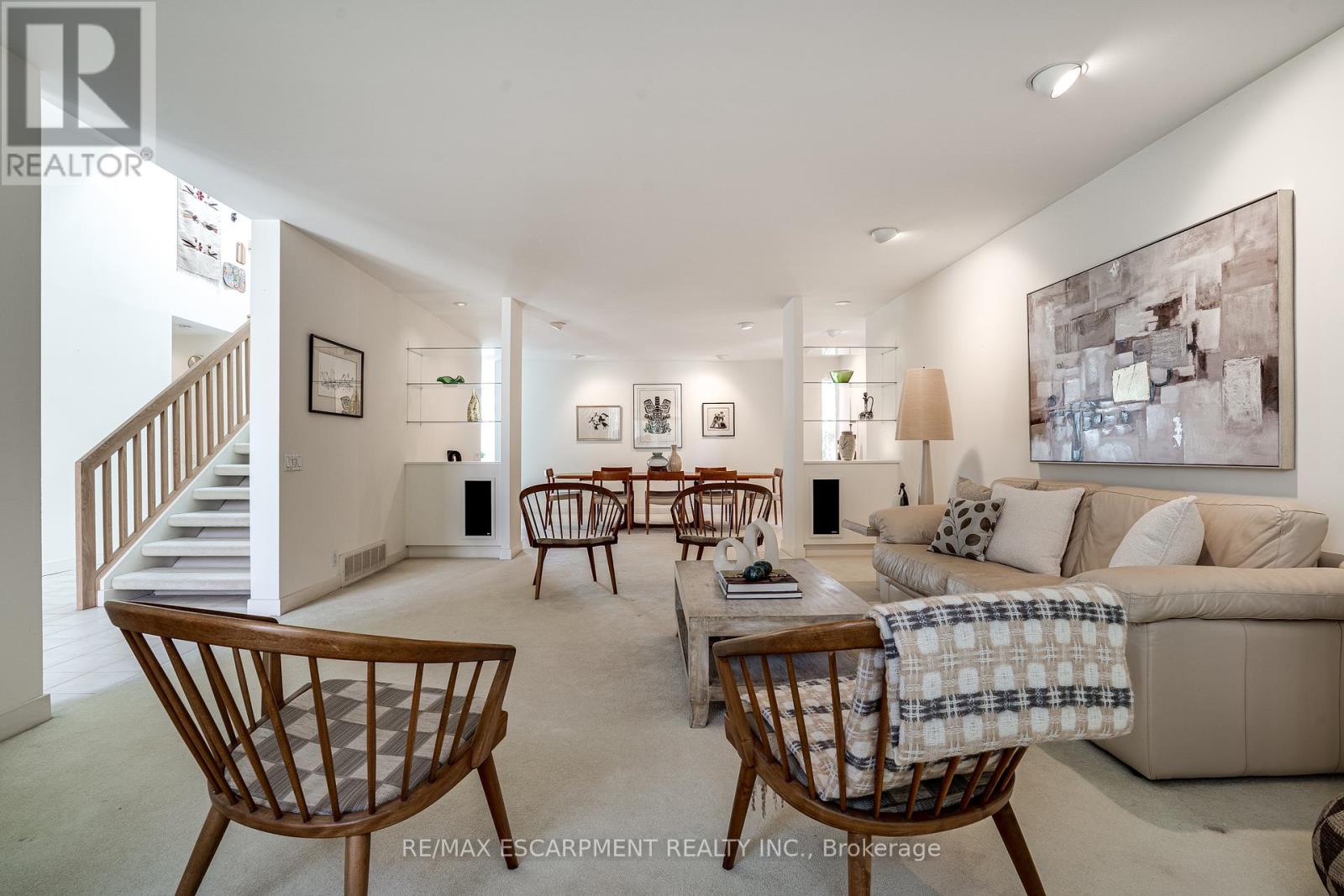 65 Golfview Crescent, Hamilton, Ontario  L9H 6T8 - Photo 6 - X12129054