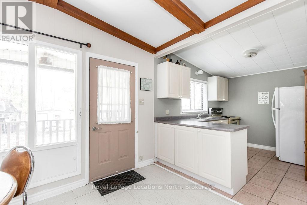Property at 102 35TH STREET N image 3