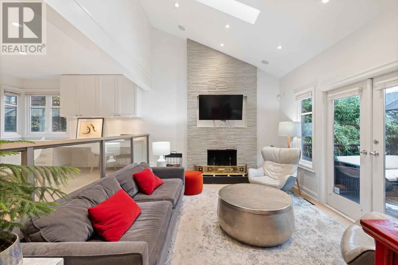2950 TOLMIE STREET, Vancouver, British Columbia