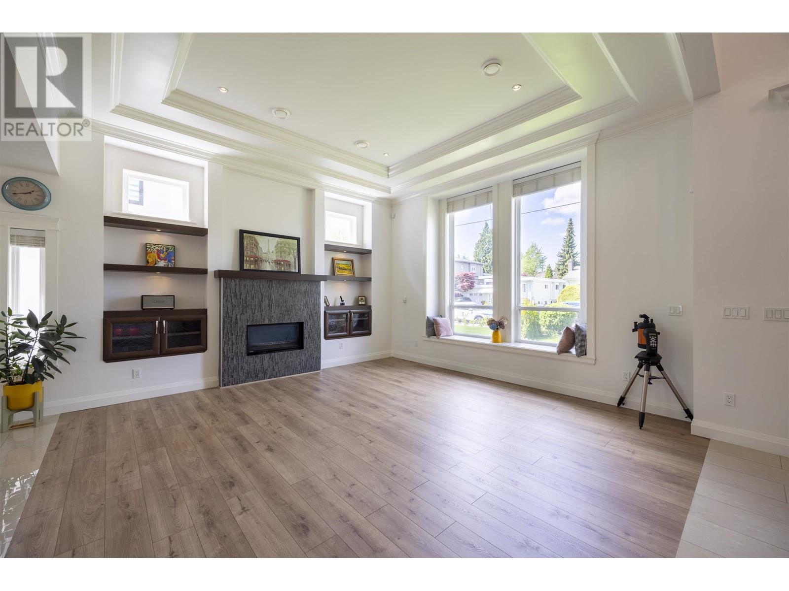 Property at 7754 14TH AVENUE image 4