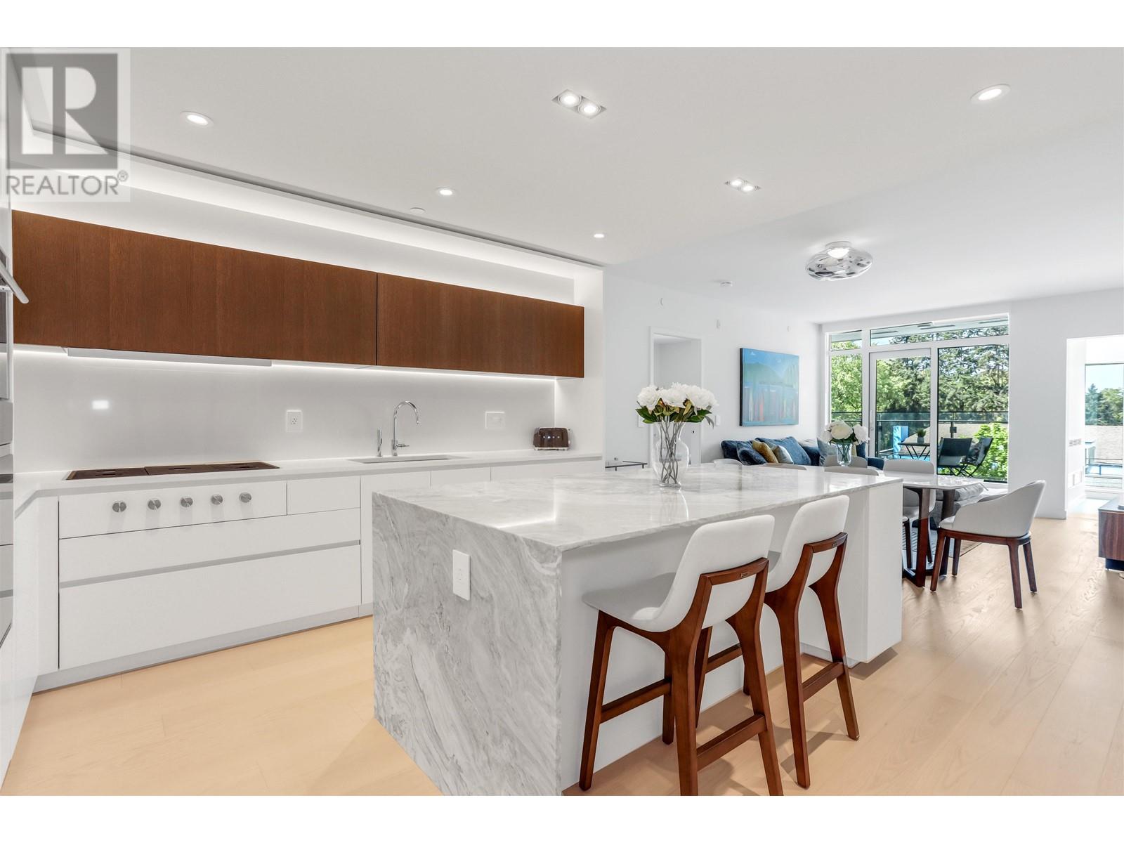 310 3596 W 28th Avenue, Vancouver, British Columbia  V6S 2G5 - Photo 1 - R2999228