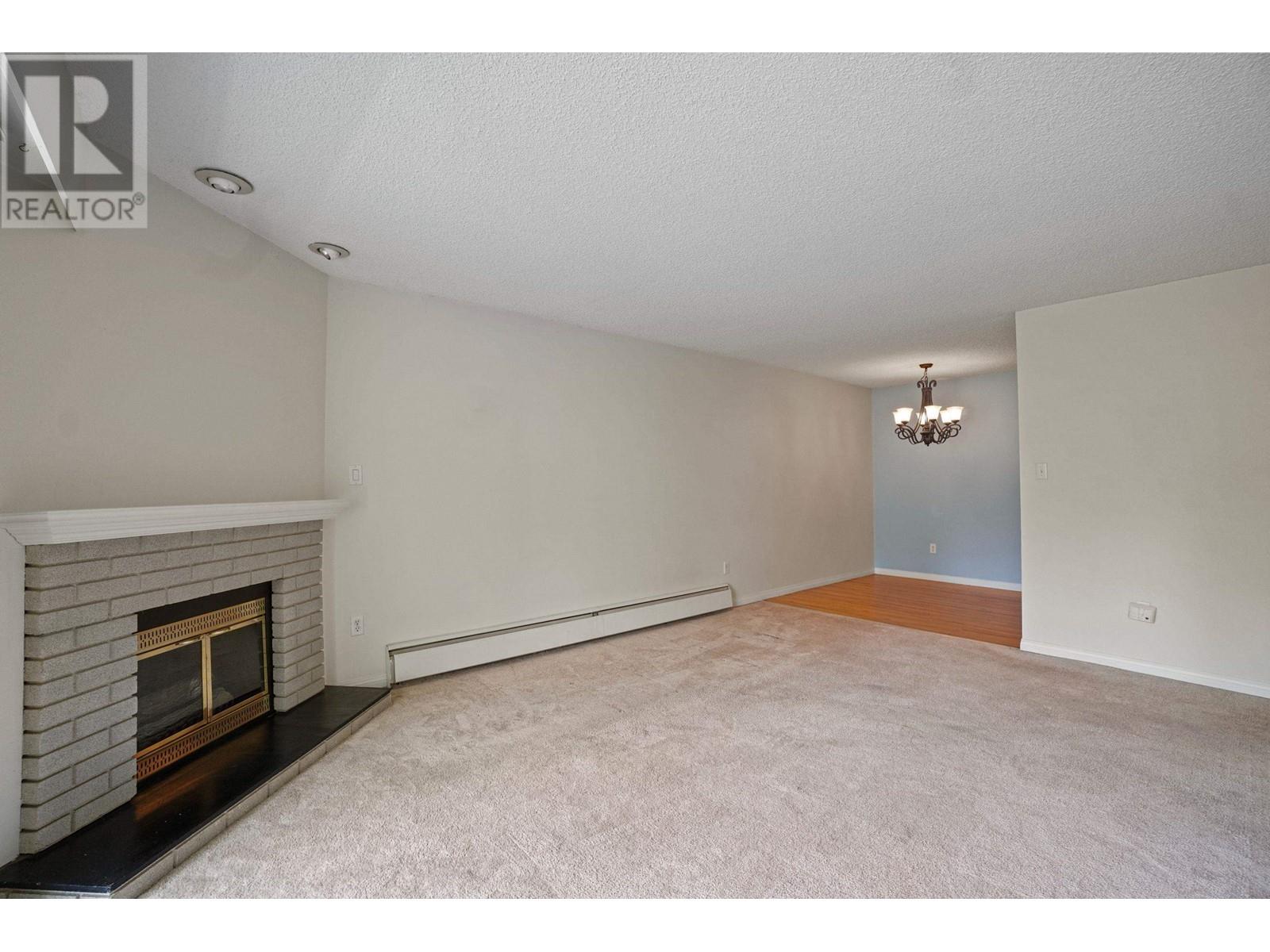 208 9202 Horne Street, Burnaby, British Columbia  V3N 4K2 - Photo 2 - R2998706