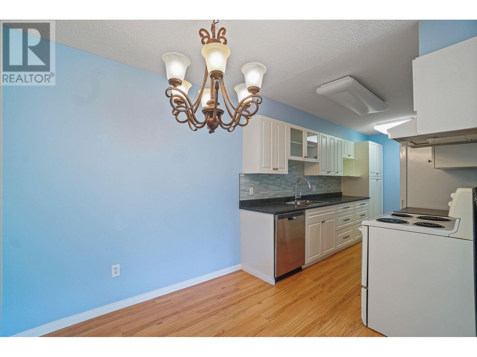 208 9202 Horne Street, Burnaby, British Columbia  V3N 4K2 - Photo 10 - R2998706