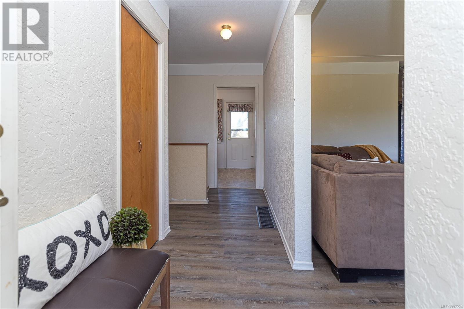 Property at 1760 Mortimer St image 2