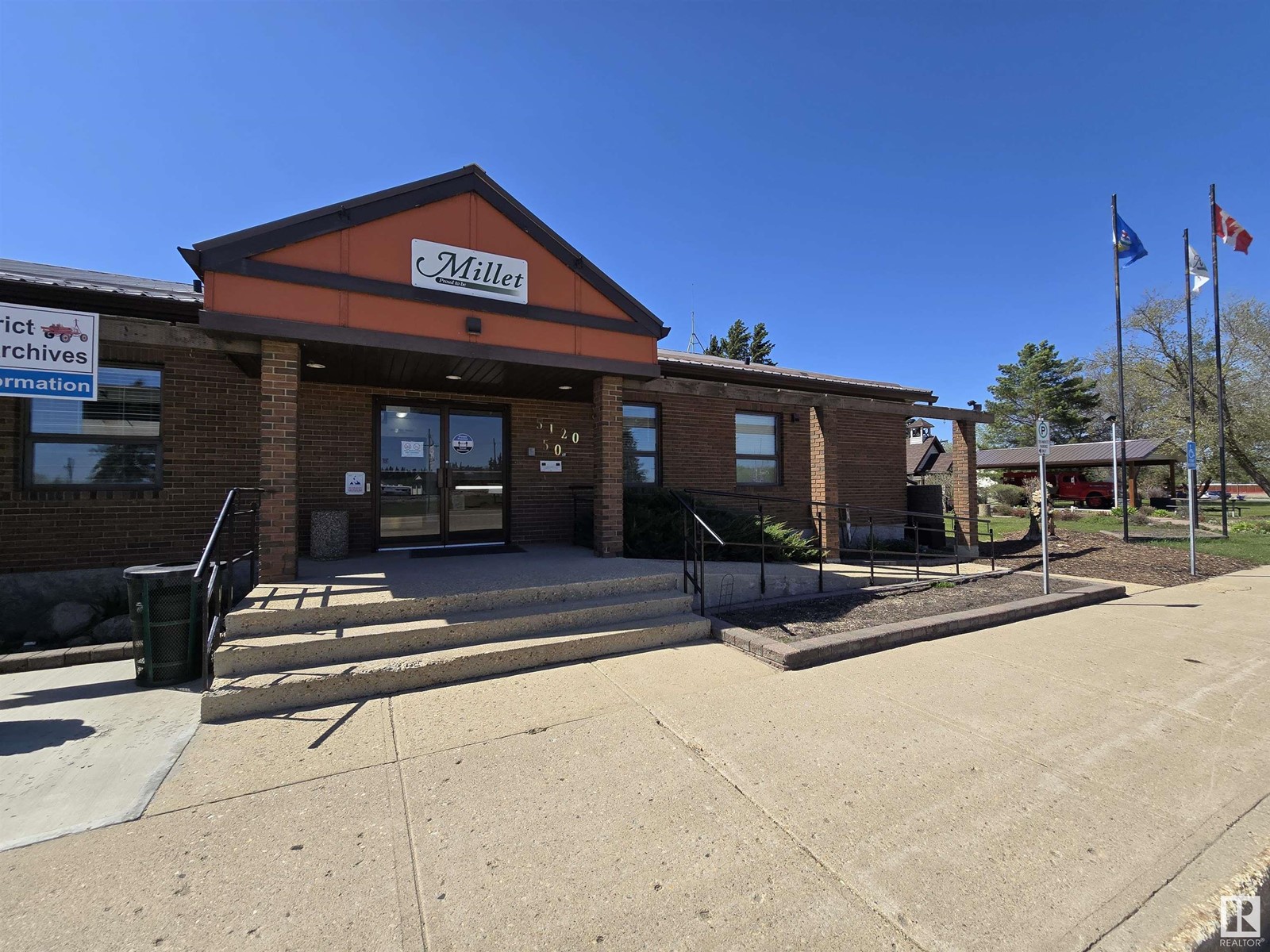 Property at 5120 50 ST image 4