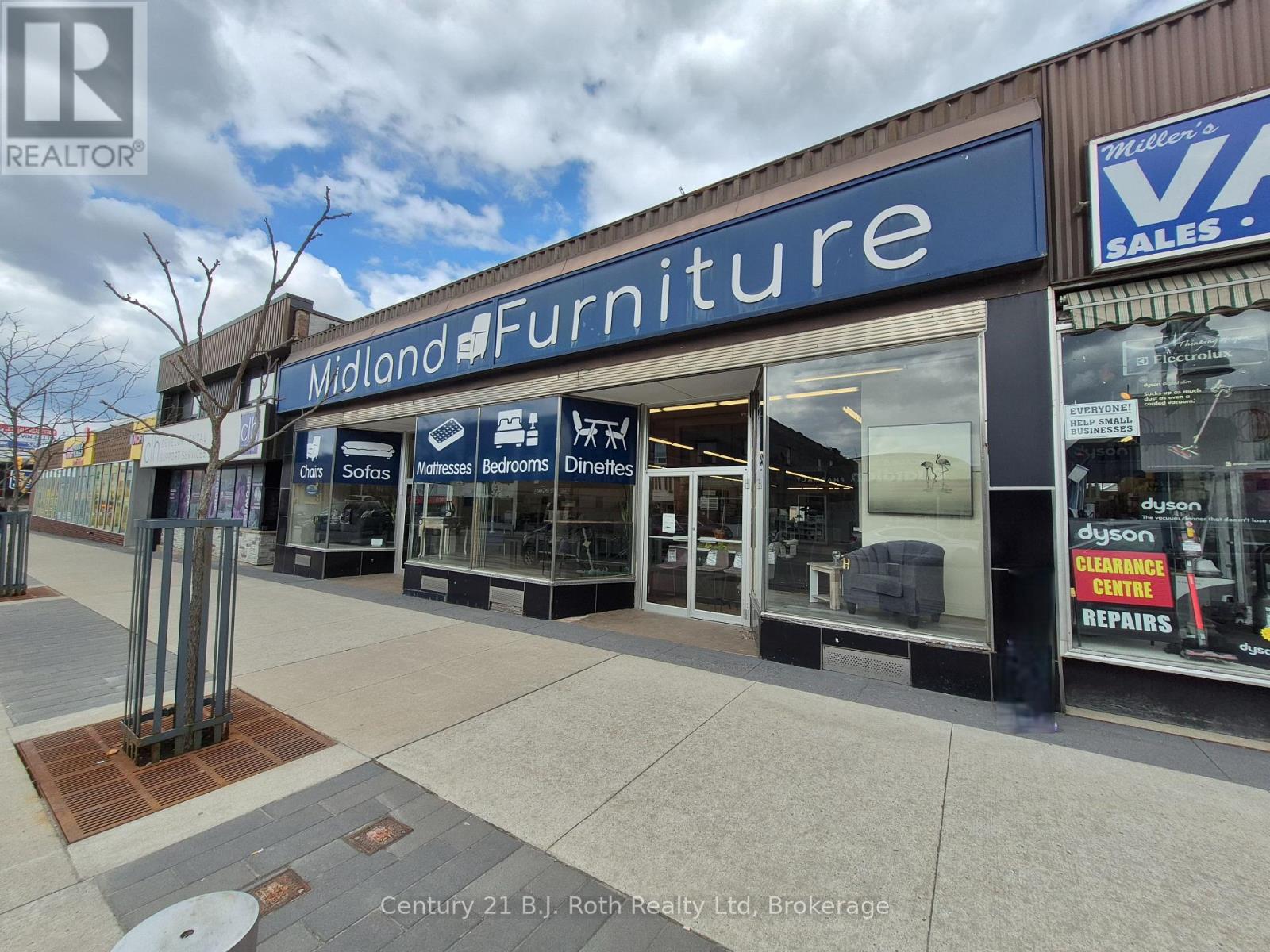 Property at 285 KING STREET image 2