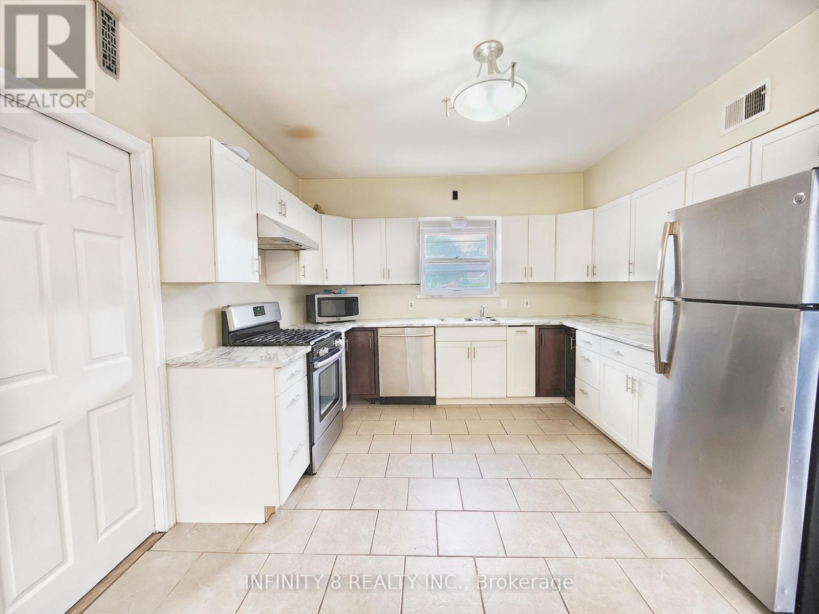 5958 Summer Street, Niagara Falls (Hospital), Ontario  L2G 1M3 - Photo 8 - X12129096
