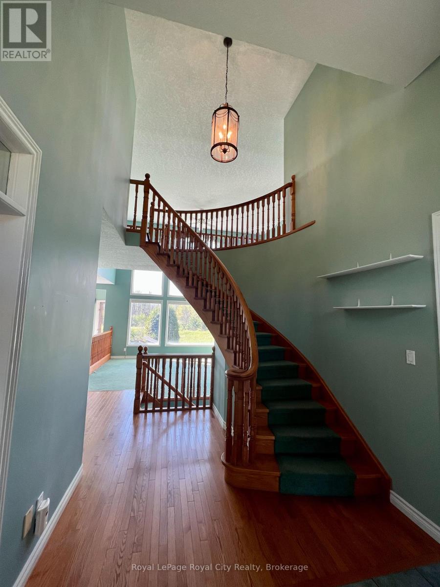 287 Clair Road E, Guelph, Ontario  N1L 1H1 - Photo 8 - X12129099