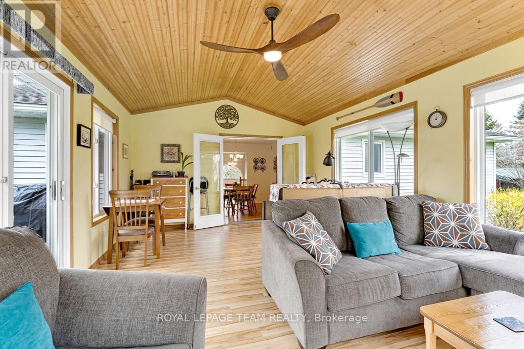 17 Pioneer Drive, North Grenville, Ontario  K0G 1J0 - Photo 17 - X12129101