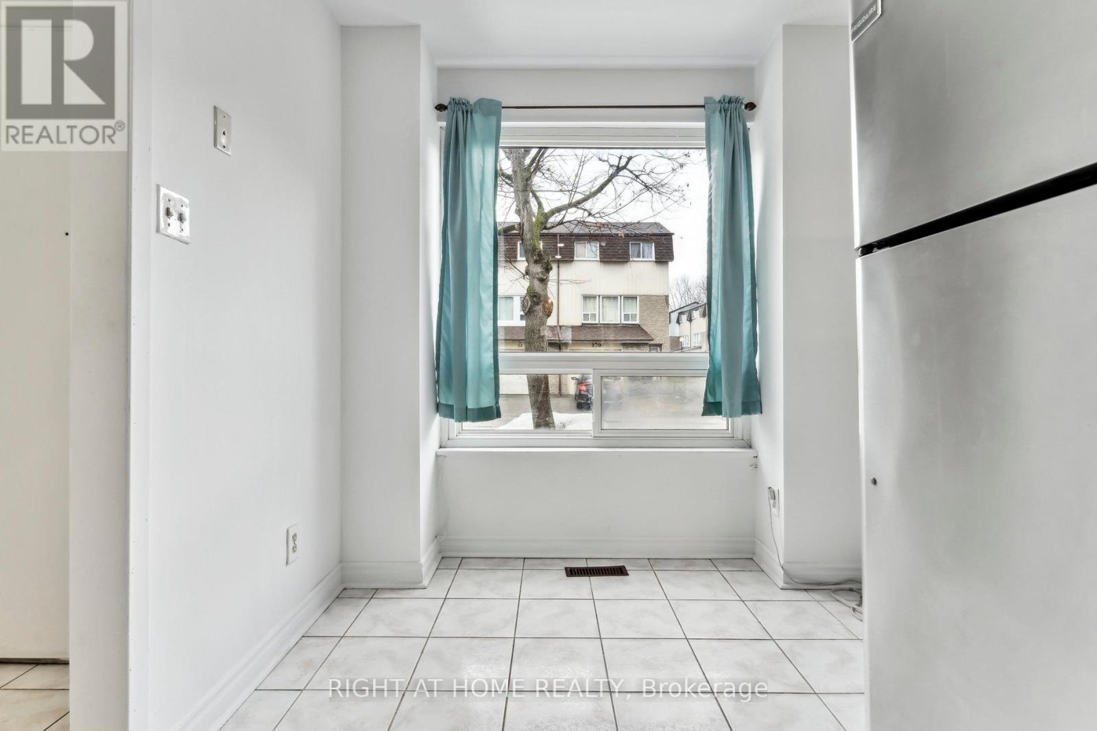 92 - 44 Chester Le Boulevard, Toronto (L'amoreaux), Ontario  M1W 2M8 - Photo 4 - E12129091