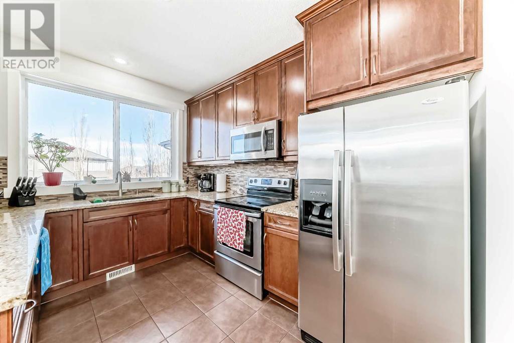 Property at 479 Evergreen Circle SW image 4