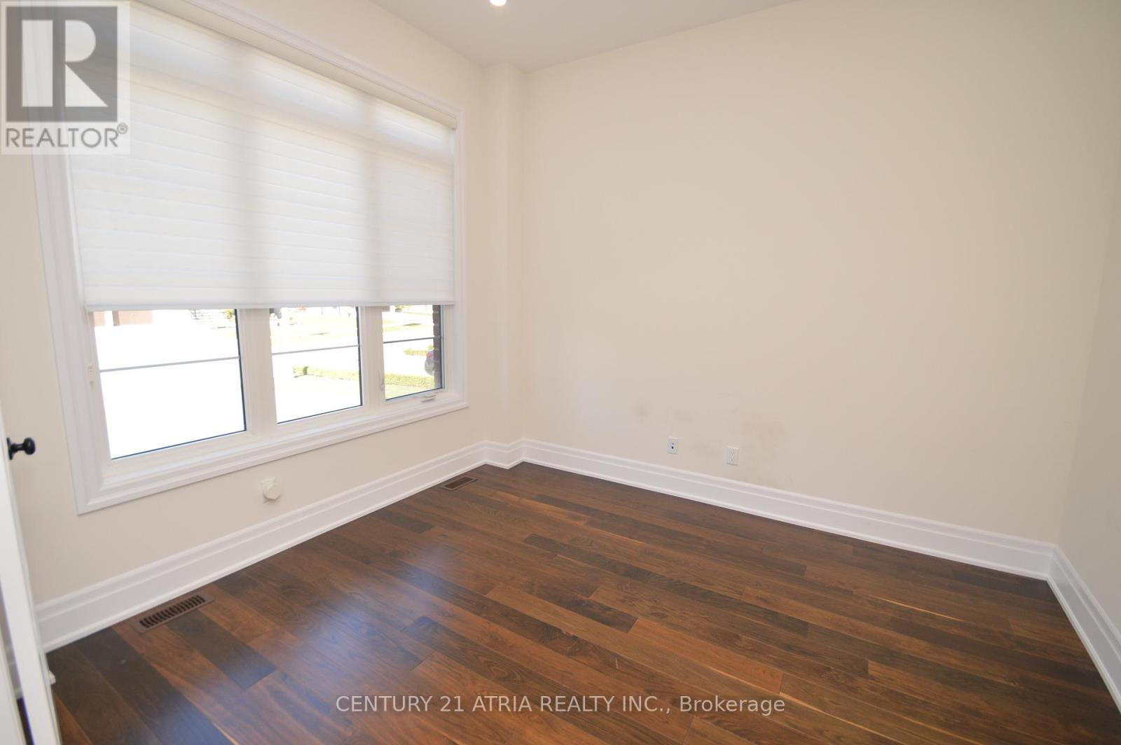 19 Mumberson Street, Innisfil (Cookstown), Ontario  L0L 1L0 - Photo 22 - N12129106