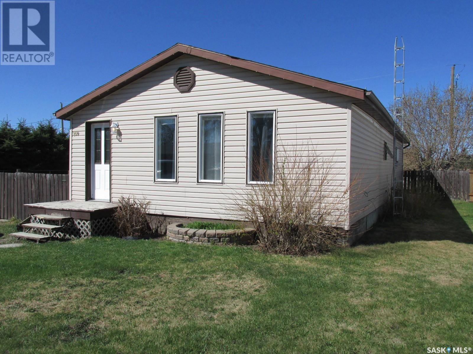 209 Rustad Avenue, White Fox, Saskatchewan  S0J 3B0 - Photo 4 - SK004417