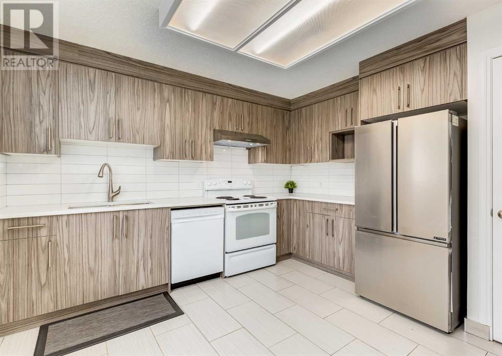 Property at 415 40 Street NE image 5