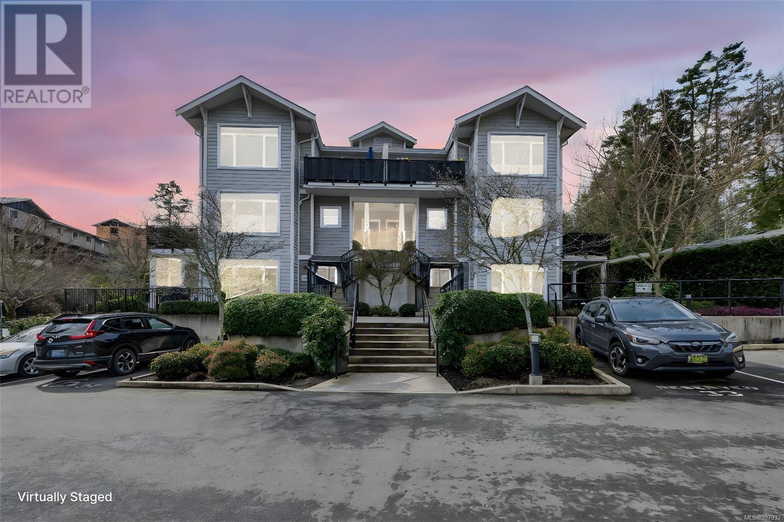 Property at 300 591 Latoria Rd image 3