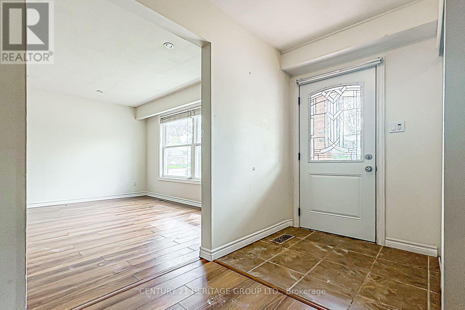 143 Beswick Drive, Newmarket, Ontario  L3Y 1E8 - Photo 7 - N12127711