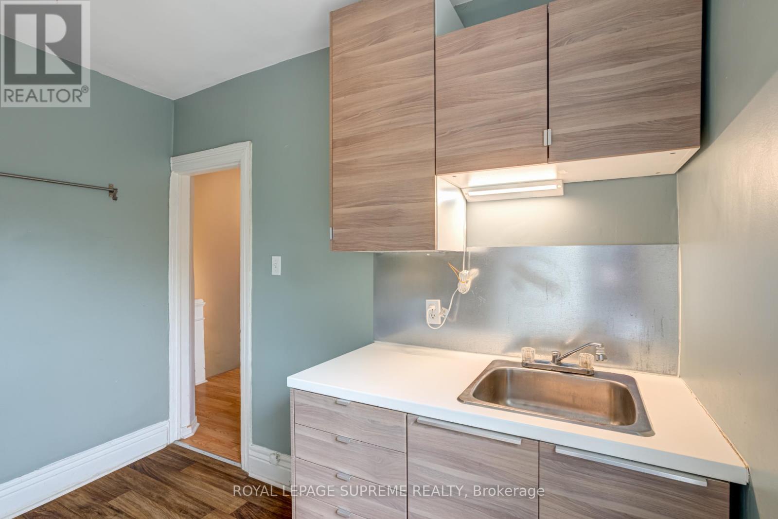 443 Pacific Avenue, Toronto, Ontario  M6P 2R3 - Photo 23 - W12129098